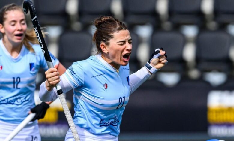 Las jugadoras del Junior celebran un gol