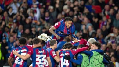 Los jugadores del Barça celebran el 3-1 al Nápoles en Montjuïc marcado por Lewandowski.