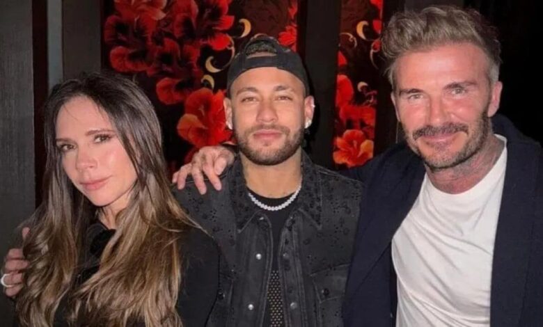 Neymar, junto a Victoria y David Beckham