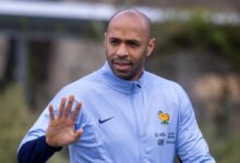 Una nueva complicación para Henry: &quot;No podemos desnudarnos para vestir a la selección francesa&quot;