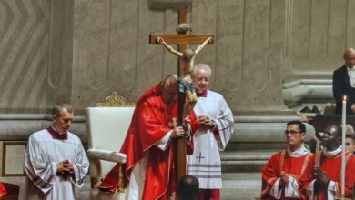 Papa Francisco cancela participación en Viacrucis de la Pasión de Cristo