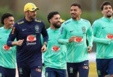 Raphinha entrenando con la selección brasileña en la ciudad deportiva del Arsenal