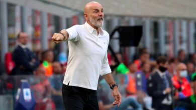 Stefano Pioli, técnico del AC Milan, durante un partido del equipo italiano