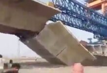 VIDEO: el puente en construcción más grande de la India se derrumba, hay un muerto y decenas de heridos