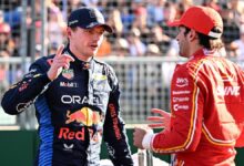 Max Verstappen y Carlos Sainz, tras la clasificación del GP de Australia