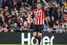 Yuri Berchiche celebra tras marcar uno de sus goles ante el Mallorca