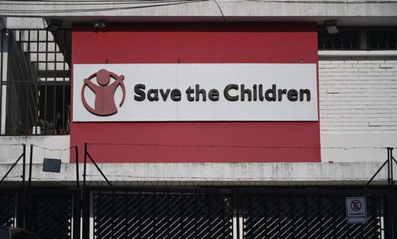 Acusan a Save the Children de tráfico de niños