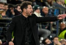 Simeone dando instrucciones ante el Villarreal