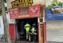 Controlado principio de fuego en negocio de comida en Villas del Sol, Playa del Carmen