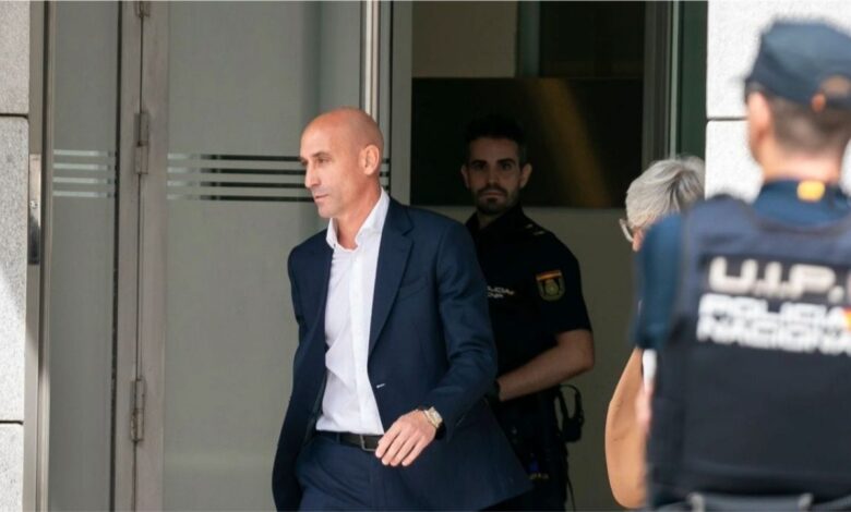 Detienen a Luis Rubiales, expresidente de la Real Federación Española de Futbol