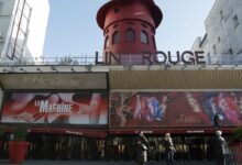 FOTOS: el emblemático Moulin Rouge de París pierde sus aspas