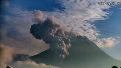 Monte Merapi de Indonesia entra en erupción tras terremotos en Taiwan y Ecuador: VIDEOS