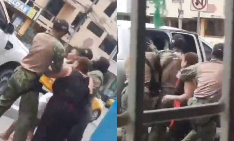 VIDEO: “¡Yo no hice nada, mami!”, mujer trata de evitar que militares se lleven a su hijo y es sometida