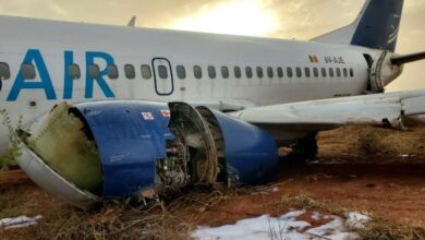 IMÁGENES FUERTES: avión se estrella y se incendia mientras despegaba, hay 11 personas heridas