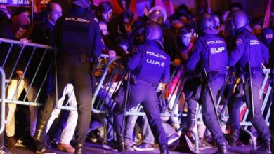 Policía en una manifestación en Ferraz.