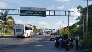 Activan operativo de seguridad por paro de transportistas en acceso al aeropuerto de Cancún