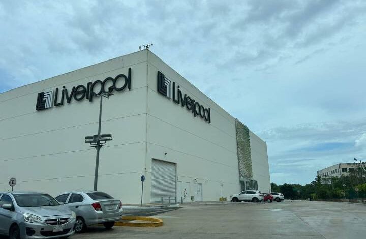 Frustran robo a tienda departamental de Liverpool en Playa del Carmen