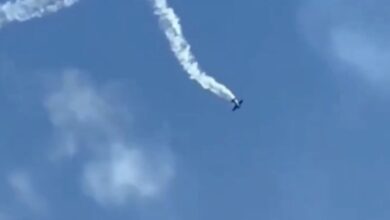 FUERTES IMÁGENES: hombre estrella su avioneta al intentar peligrosas maniobras acrobáticas