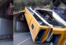 IMÁGENES FUERTES: vuelca autobús de pasajeros con 47 personas a bordo