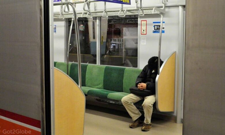 Muere hombre a bordo de vagón de Metro; descubren el cadáver 12 horas después