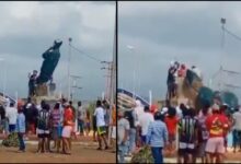 "¡Qué viva Venezuela libre!" Derriban estatuas de Hugo Chávez tras jornada electoral VIDEOS