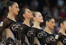 El equipo español de gimnasia rítmica en los Juegos Olimpicos de París 2024.