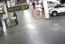 IMÁGENES FUERTES: niña es arrollada mientras jugaba en estacionamiento de un centro comercial