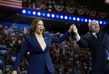 Kamala Harris y Tim Walz se presentaron así oficialmente ante votantes, a sólo tres meses de elecciones