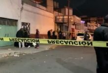 VIDEO asesinan a un hombre con 60 balazos y huyen en su camioneta en menos de 20 segundos