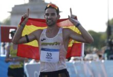 Álvaro Martín, tras alzarse con la medalla de bronce.