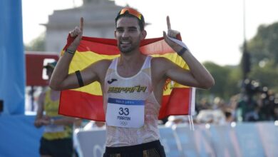 Álvaro Martín, tras alzarse con la medalla de bronce.