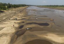 El cauce seco de un río em Brasil.