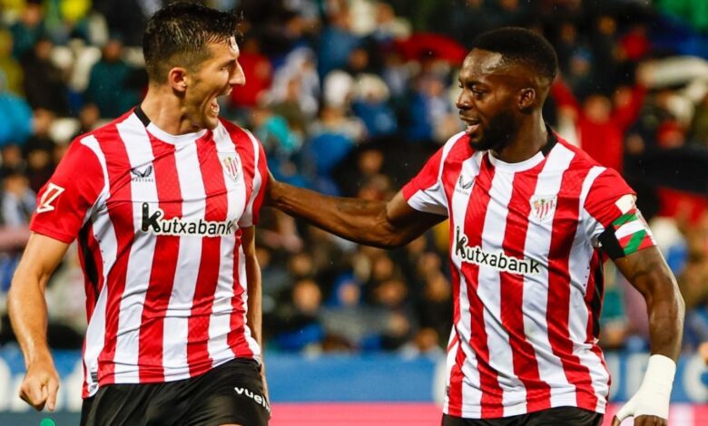 Vivian e Iñaki Williams celebran un gol del Athletic en LaLiga EA Sports