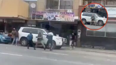 Padre defiende a su hija de un presunto secuestro con solo un cuchillo: VIDEO