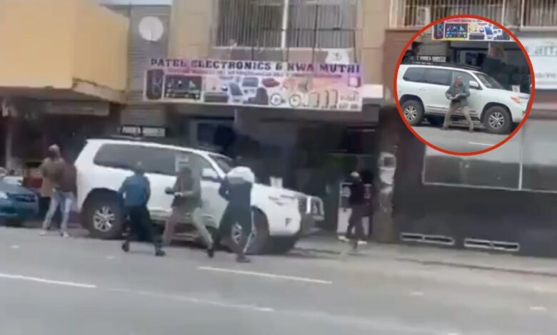 Padre defiende a su hija de un presunto secuestro con solo un cuchillo: VIDEO