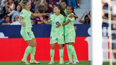 El Barça celebra el primer gol de Vicky López ante el Levante