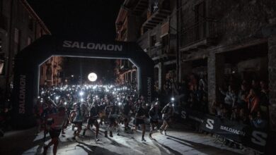 La salida de la distancia reina de la Salomon Ultra Pirineu de la edición 2023 desde la Plaça Porxada de Bagà