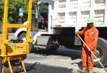 Respuesta inmediata de autoridades municipales a denuncia por baches en Misión del Carmen