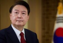 Autoridades de Corea del Sur solicitan orden de detención para el presidente destituido Yoon Suk Yeol