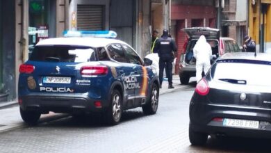 Encuentran el cadáver de un hombre con signos de violencia en un portal de Langreo