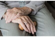 Hombre esconde el cadáver de su padre más de un año para cobrar la pensión