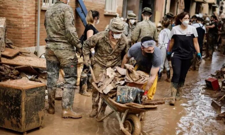 La imagen elegida por el Rey fue tomada el 7 de noviembre en Paiporta, una semana después de las inundaciones.