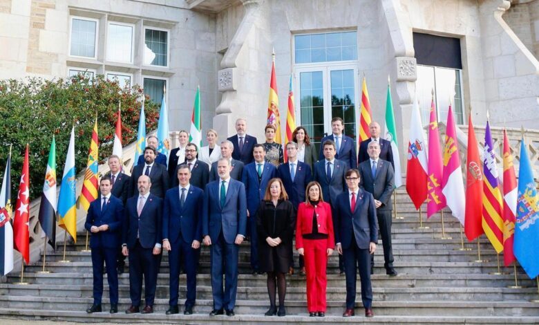 Foto de grupo de todos los presidentes en el Palacio de la Magdalena (Santander)