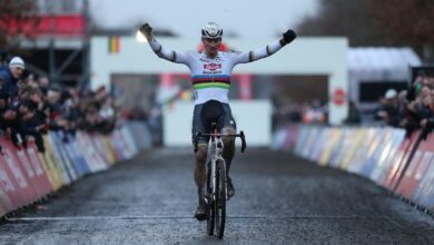 Van der Poel celebra su victoria