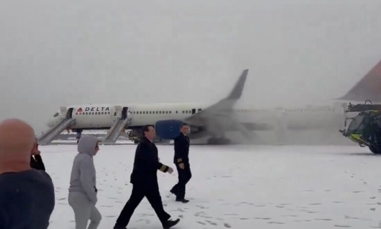 Evacúan avión de Delta Air Lines en el Aeropuerto Internacional de Atlanta VIDEO