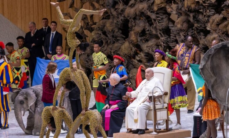 Papa Francisco: Un niño que no sonríe  y no sueña no podrá conocer ni dejar florecer sus talentos