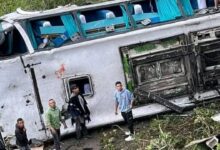 Tragedia en Colombia: autobús pierde el control y cae a un barranco, deja al menos 13 muertos