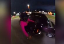 ¿Quién tuvo la culpa? Motociclista graba su propio accidente, VIDEO abre debate en redes