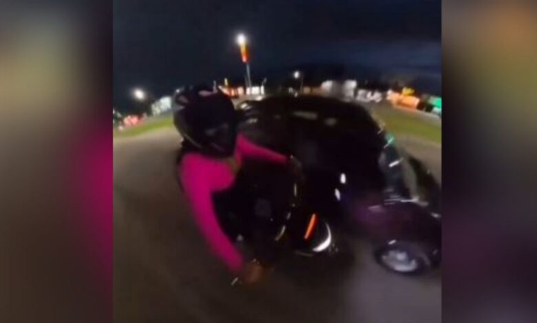 ¿Quién tuvo la culpa? Motociclista graba su propio accidente, VIDEO abre debate en redes