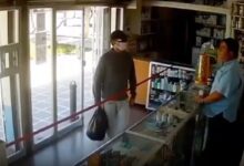 Captan violento asalto en una farmacia, el delincuente murió tras atacar con un cuchillo al dueño | VIDEO